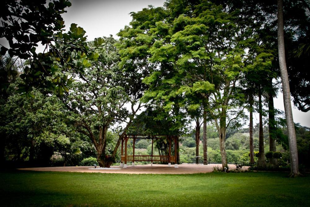 Отель De Charmoy Estate Verulam Экстерьер фото